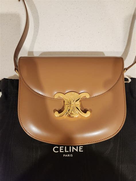 celine teen besace triomphe|Women's Teen chain besace Triomphe in shiny calfskin .